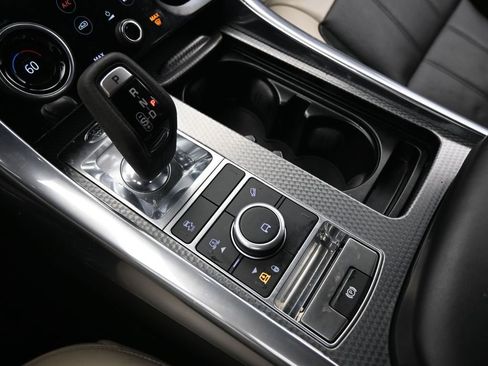 Used 2020 Land Rover Range Rover Sport HST image 14