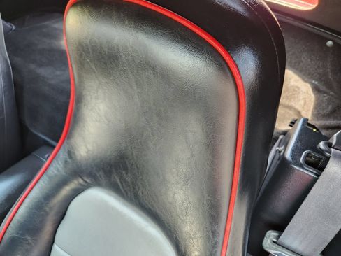 Used 1993 MAZDA MX-5 Miata Limited Edition RWD image 17