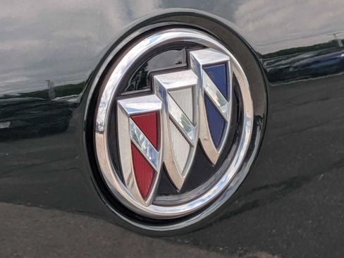 Used 2017 Buick LaCrosse Essence FWD image 12