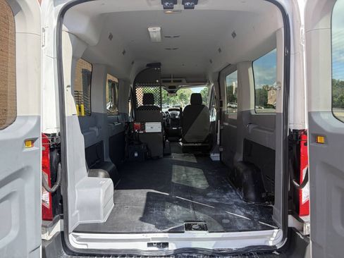 Used 2015 Ford Transit 150 XLT RWD image 18