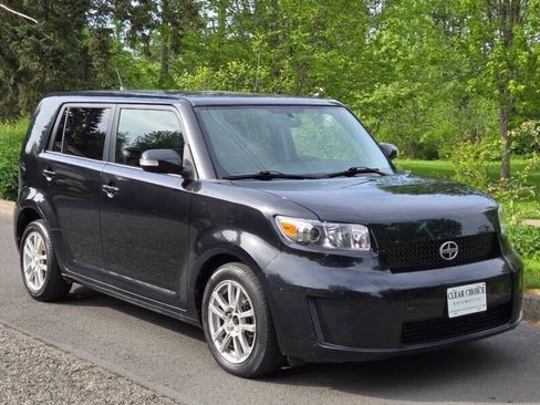 Used 2008 Scion xB FWD image 1