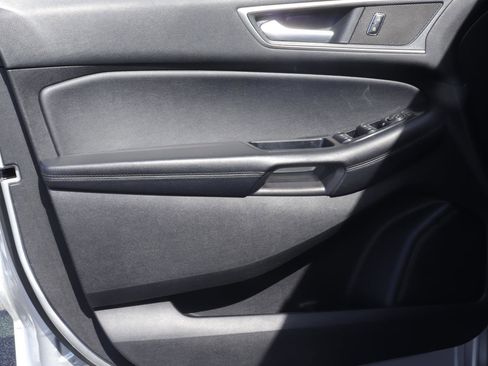 Used 2018 Ford Edge SEL w/ Equipment Group 201A image 10