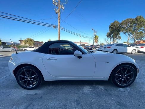 Used 2017 MAZDA MX-5 Miata Grand Touring RWD image 4