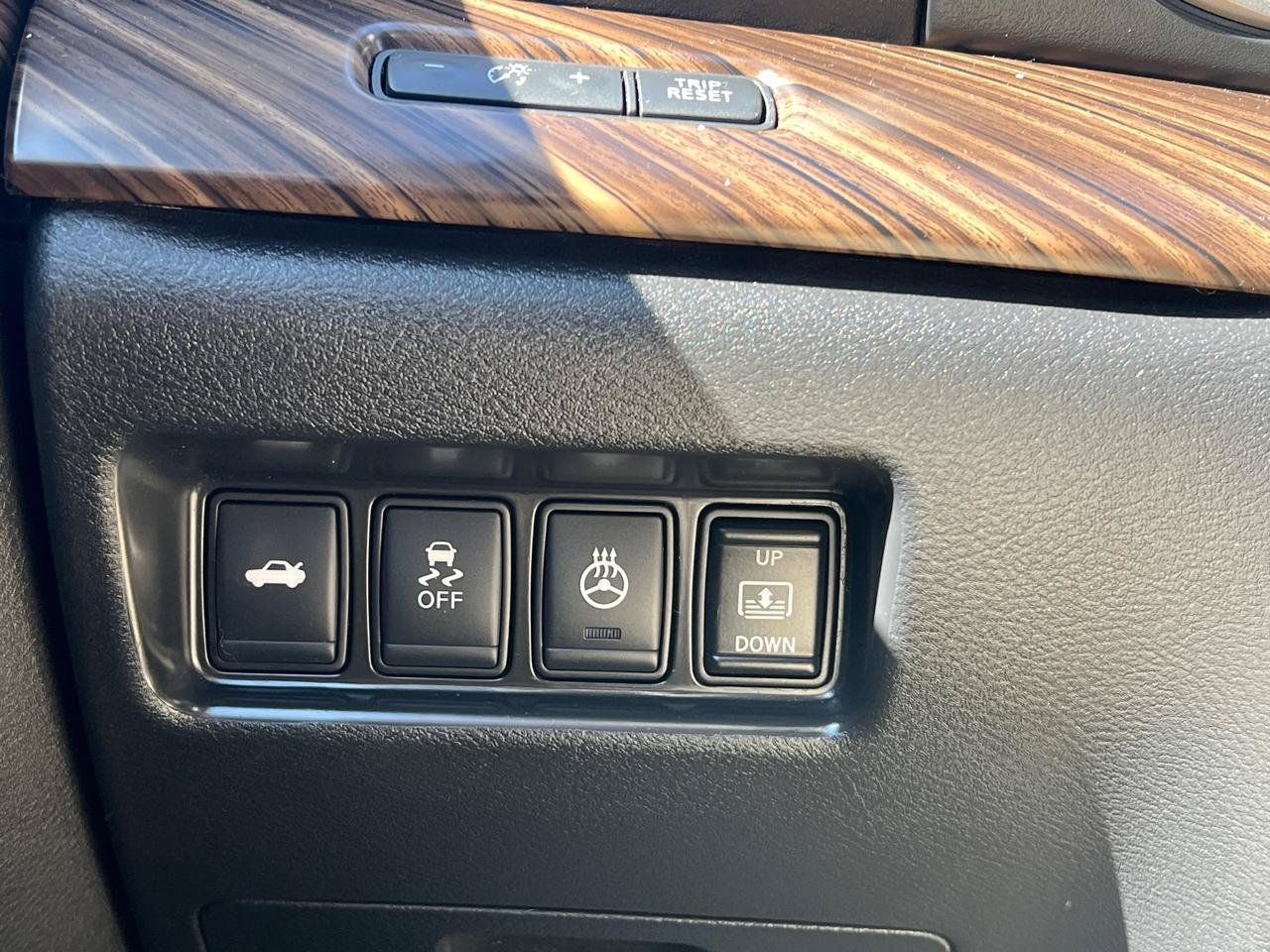 Used 2016 Nissan Maxima Platinum FWD image 19