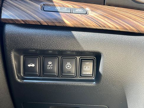 Used 2016 Nissan Maxima Platinum FWD image 19