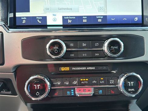 Certified 2022 Ford F250 Lariat w/ Tremor Off-Road Package AWD/4WD image 5