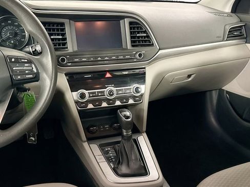 Used 2020 Hyundai Elantra SEL FWD image 27
