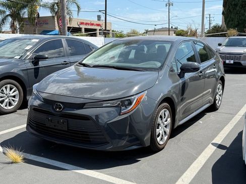 Used 2024 Toyota Corolla LE FWD image 2