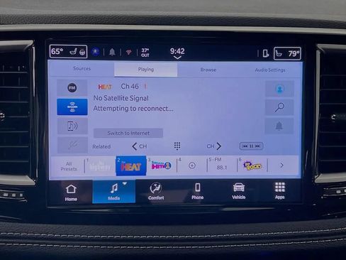 New 2025 Chrysler Pacifica Select FWD image 15