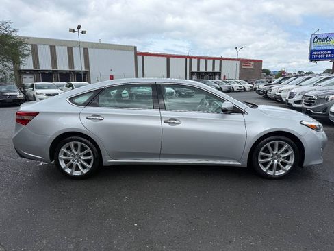 Used 2013 Toyota Avalon XLE Touring FWD image 4