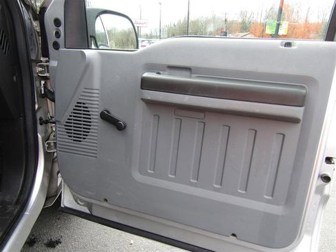 Used 2011 Ford F250 XL image 19