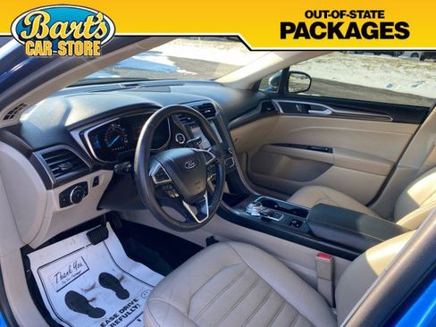 Used 2017 Ford Fusion SE w/ Fusion SE Technology Package image 26