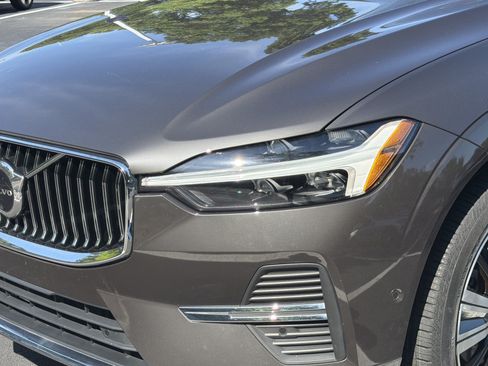 Certified 2023 Volvo XC60 B5 Ultimate w/ Protection Package Premier FWD image 6
