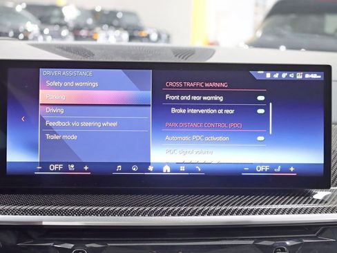 Used 2025 BMW X7 M60i AWD/4WD image 25