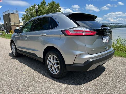 Used 2021 Ford Edge SEL AWD/4WD image 3