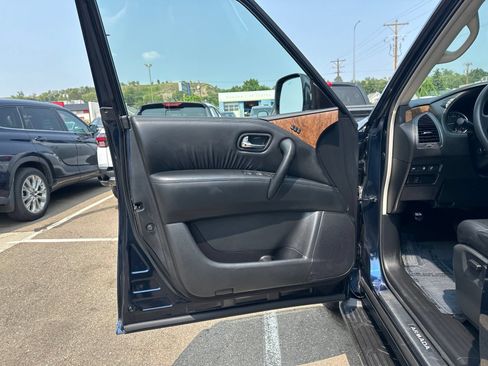Used 2023 Nissan Armada SL w/ Cargo Package AWD/4WD image 17