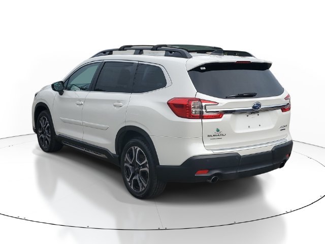 Used 2024 Subaru Ascent Limited w/ Technology Package AWD/4WD image 3
