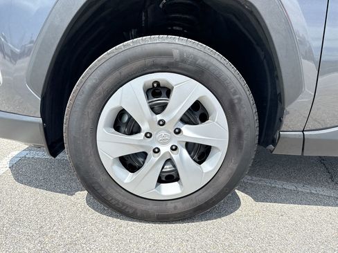 Certified 2025 Toyota RAV4 LE FWD image 18