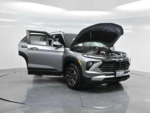 New 2025 Chevrolet TrailBlazer LT w/ Convenience Package FWD image 46