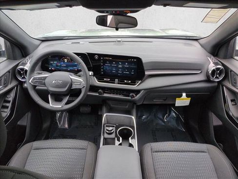 New 2026 Chevrolet Equinox LT FWD image 15