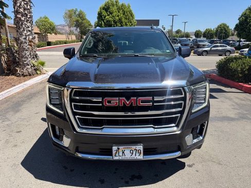 Used 2023 GMC Yukon SLT AWD/4WD image 3