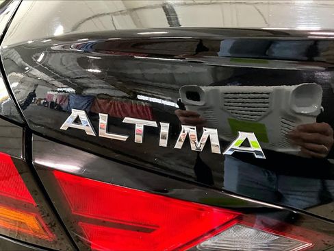 Used 2019 Nissan Altima 2.5 Platinum FWD image 10