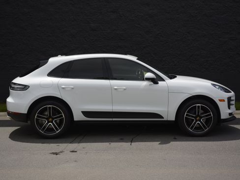 Certified 2021 Porsche Macan AWD/4WD image 8
