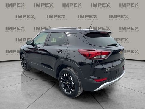 Used 2023 Chevrolet TrailBlazer LT w/ Convenience Package image 3