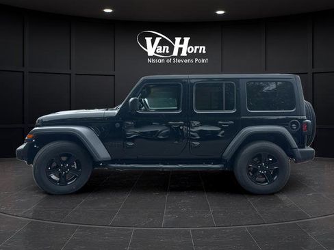Used 2023 Jeep Wrangler Unlimited Sport AWD/4WD image 4