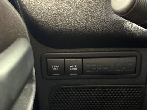 Used 2016 Jeep Wrangler Unlimited Rubicon w/ Connectivity Group AWD/4WD image 37