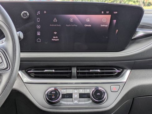 Used 2024 Buick Envista Preferred w/ Convenience II Package image 17