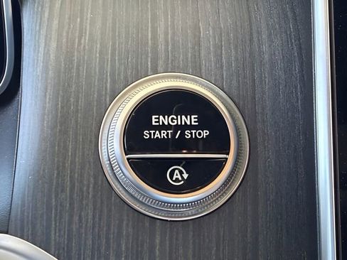 Used 2025 Mercedes-Benz GLC 43 AMG 4MATIC image 21