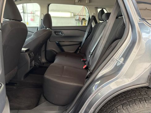 Used 2024 Nissan Rogue S AWD/4WD image 23