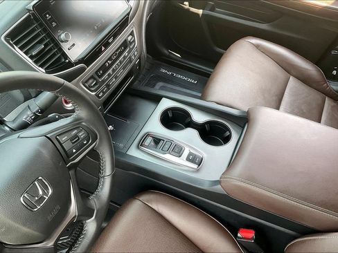 Certified 2025 Honda Ridgeline RTL image 18
