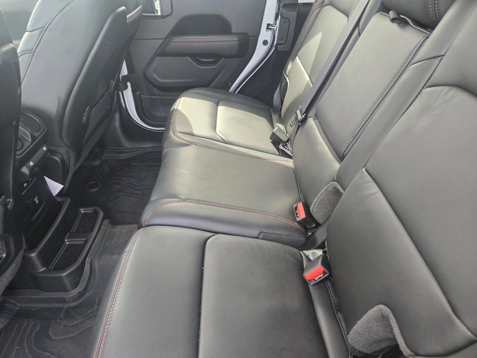 Used 2026 Jeep Wrangler Unlimited Rubicon AWD/4WD image 5