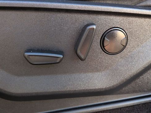 Certified 2022 Ford F150 XLT w/ Equipment Group 302A High image 18