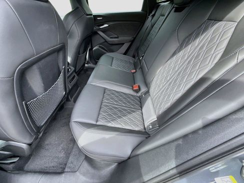 Certified 2025 Audi SQ6 e-tron Prestige AWD/4WD image 25