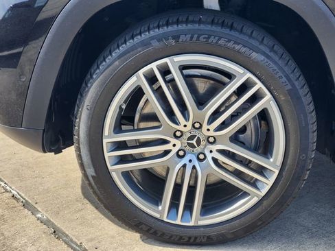 Used 2025 Mercedes-Benz GLS 450 4MATIC image 10