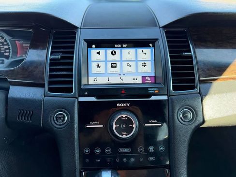 Used 2017 Ford Taurus Limited image 38