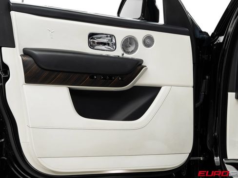 Used 2022 Rolls-Royce Cullinan w/ Cullinan Package AWD/4WD image 26