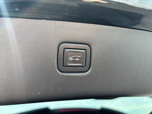 Used 2022 Chevrolet Blazer RS w/ Enhanced Convenience Package FWD image 22