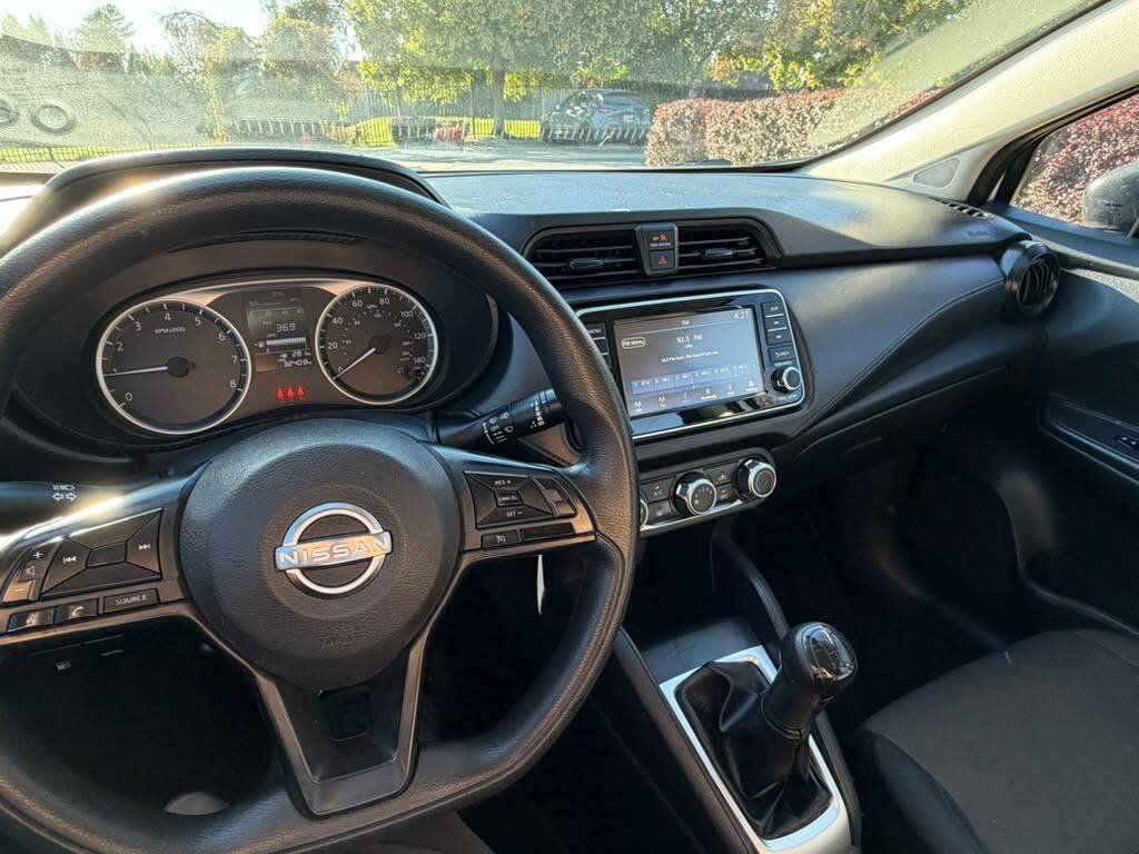 Used 2024 Nissan Versa S FWD image 7