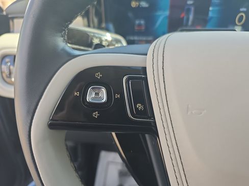 Certified 2025 Lincoln Aviator Reserve w/ Equipment Group 201A image 16