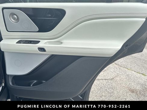 New 2026 Lincoln Aviator Black Label w/ Dynamic Handling Package AWD/4WD image 16