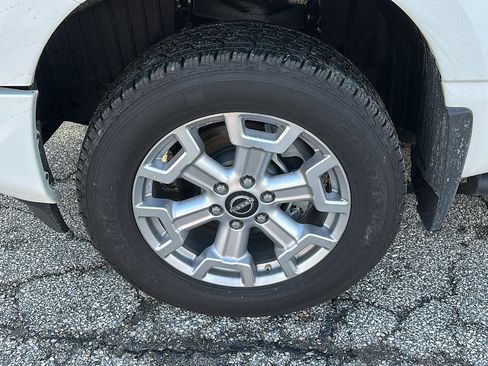 Certified 2024 Nissan Titan SV w/ SV Convenience Package image 8