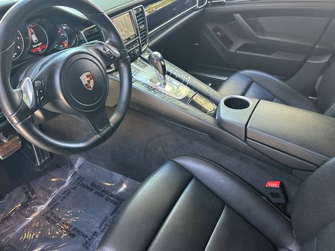 Used 2014 Porsche Panamera 4 AWD/4WD image 4