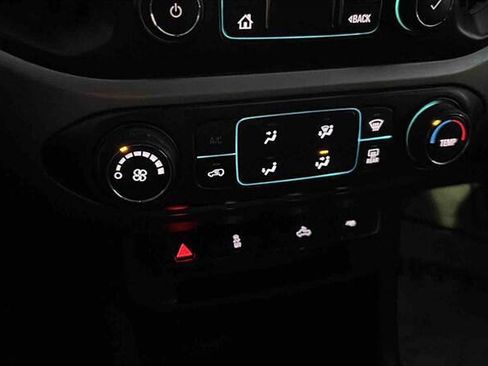 Used 2020 Chevrolet Colorado LT w/ LT Convenience Package image 20