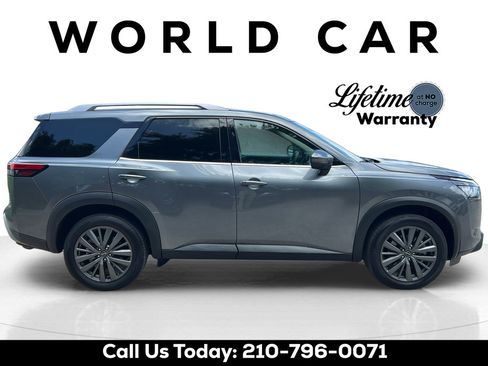 Used 2025 Nissan Pathfinder SL w/ SL Premium Package FWD image 2