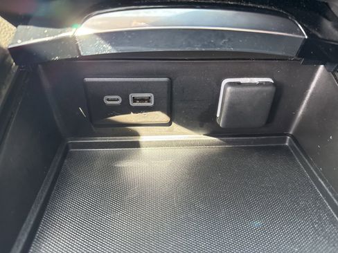 Used 2023 Buick Envision Essence w/ Sport Touring Package FWD image 32