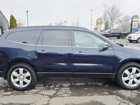 Used 2017 Chevrolet Traverse LT w/ True North Edition FWD image 7